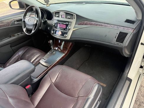 Used 2011 Toyota Avalon Limited FWD image 12