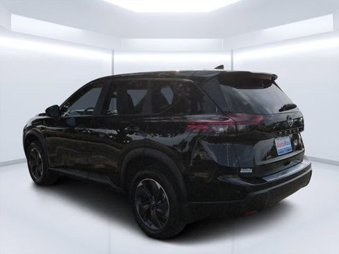 Used 2025 Nissan Rogue SV FWD image 5