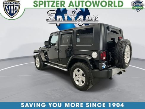 Used 2009 Jeep Wrangler Unlimited Sahara w/ Dual Top Group AWD/4WD image 8