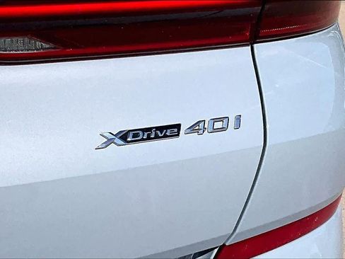 Used 2025 BMW X6 xDrive40i w/ Climate Comfort Package image 9