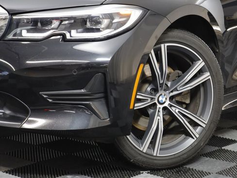 Used 2022 BMW 330i xDrive Sedan w/ Premium Package 2 image 3