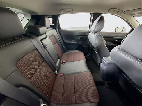 Certified 2025 Nissan Kicks SR image 28