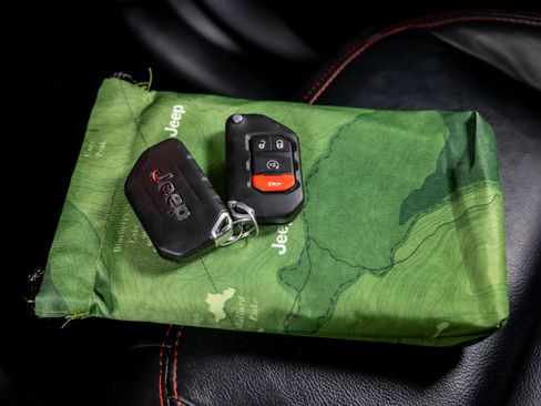 Used 2020 Jeep Gladiator Rubicon AWD/4WD image 40