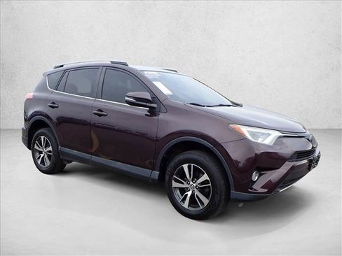 Used 2018 Toyota RAV4 XLE image 6