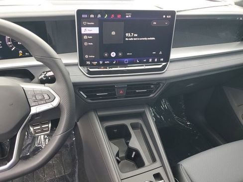 New 2026 Volkswagen Tiguan SE R-Line image 24