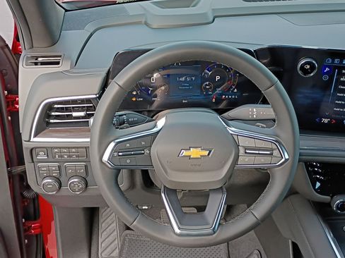 New 2026 Chevrolet Suburban LT image 28