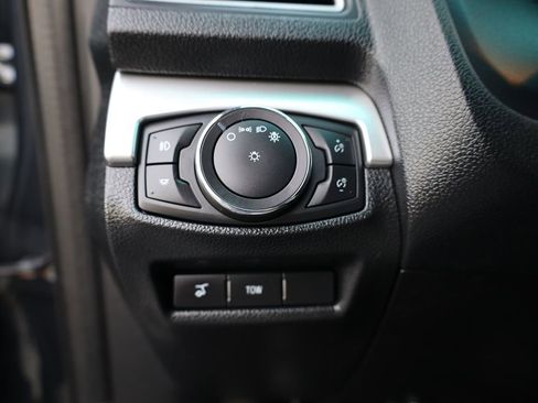 Used 2017 Ford Explorer XLT w/ Equipment Group 202A image 25