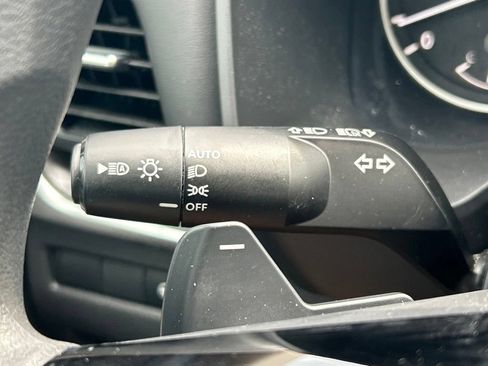 Certified 2023 Nissan Rogue SV FWD image 28