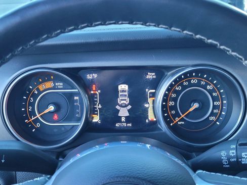 Used 2023 Jeep Wrangler Unlimited Rubicon w/ LED Lighting Group image 28