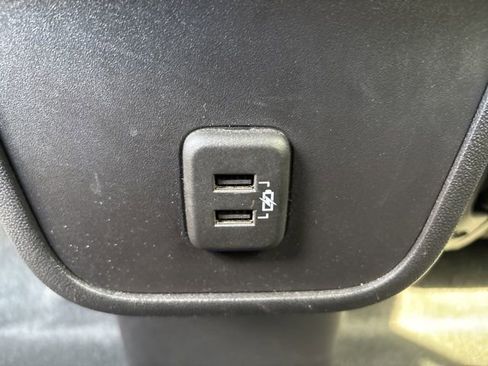 Used 2024 Chevrolet Equinox LT image 20