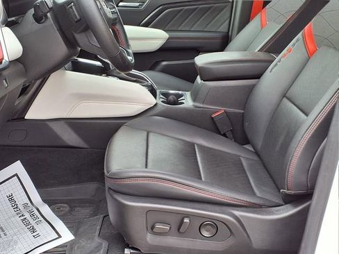 Used 2024 GMC Canyon AT4X image 15