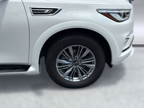 Used 2021 INFINITI QX80 Luxe w/ All-Season Package RWD image 11