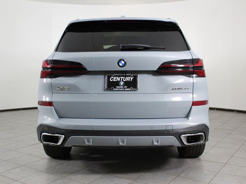Used 2025 BMW X5 xDrive40i w/ Executive Package image 10