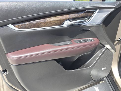 Certified 2023 Cadillac XT6 Premium Luxury FWD image 21
