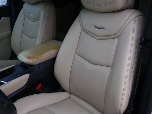 Used 2017 Cadillac XT5 Luxury image 12