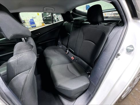 Used 2021 Toyota Prius L Eco image 20