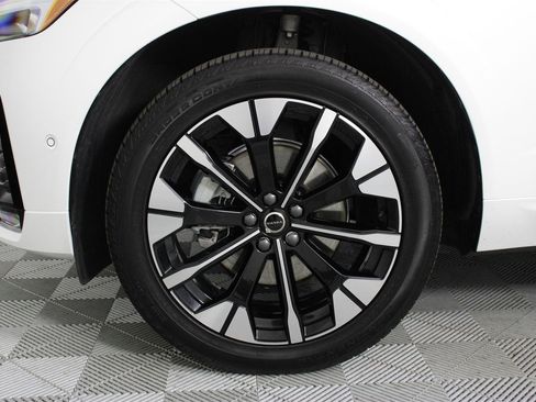 Used 2026 Volvo XC60 B5 Plus w/ Protection Package Premier image 28
