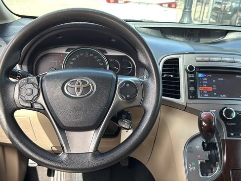 Used 2013 Toyota Venza LE FWD image 22