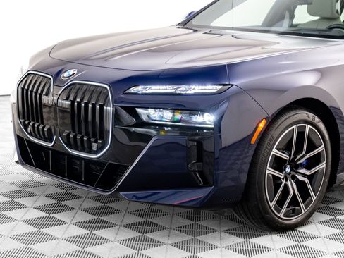 Used 2025 BMW 760i xDrive 760i xDrive w/ Executive Package image 36