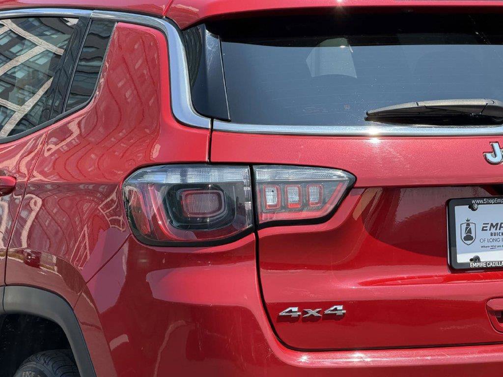 Certified 2024 Jeep Compass Latitude AWD/4WD image 16