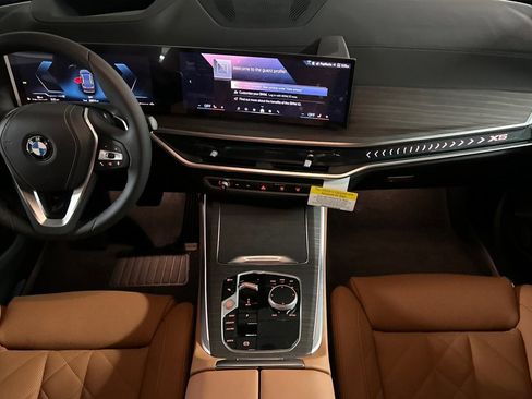 Used 2026 BMW X5 sDrive40i w/ Premium Package image 15