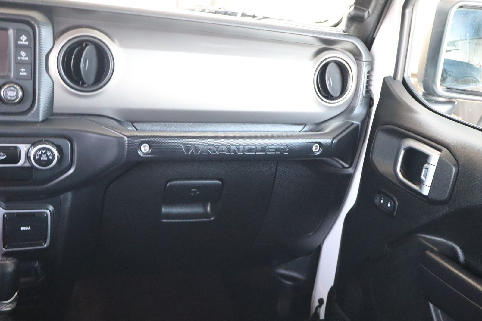 Used 2018 Jeep Wrangler Unlimited Sport S AWD/4WD image 68