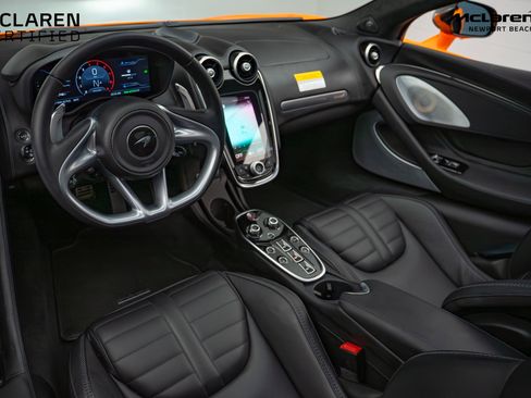 Used 2025 McLaren GTS image 21