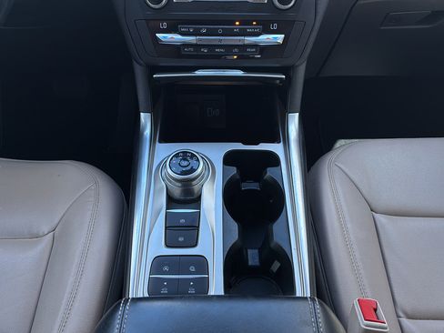 Used 2020 Ford Explorer XLT w/ Equipment Group 202A RWD image 21