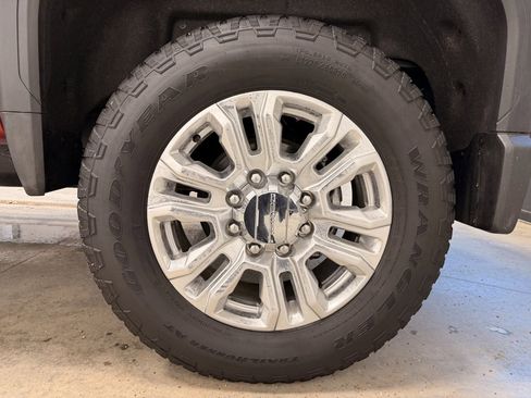 Used 2023 GMC Sierra 3500 Denali image 14