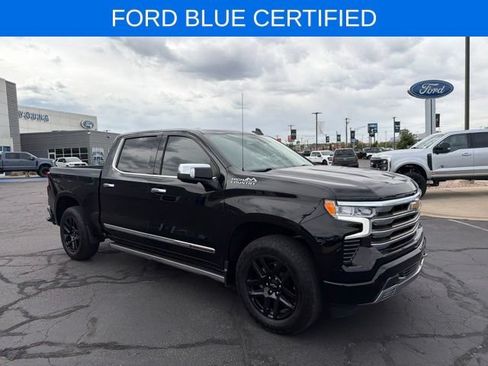 Used 2022 Chevrolet Silverado 1500 High Country w/ Technology Package AWD/4WD image 2