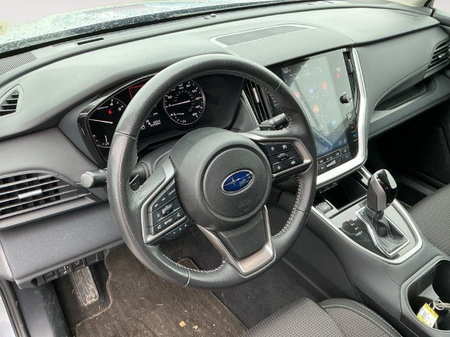 Used 2025 Subaru Outback Premium AWD/4WD image 10