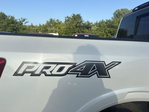 Used 2018 Nissan Titan PRO-4X AWD/4WD image 27