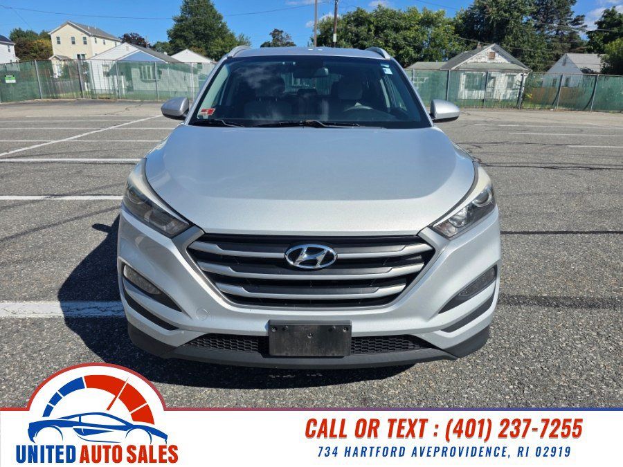 Used 2017 Hyundai Tucson SE w/ SE Popular Package 02 AWD/4WD image 8