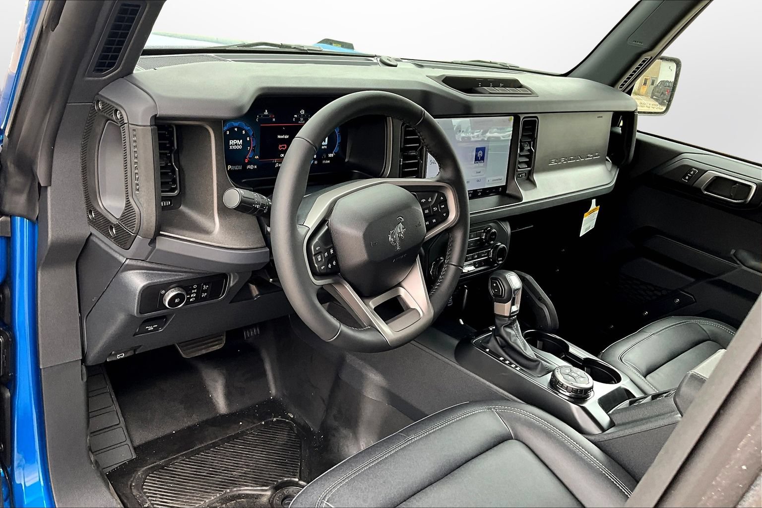 Used 2025 Ford Bronco Big Bend w/ Black Diamond Package AWD/4WD image 7