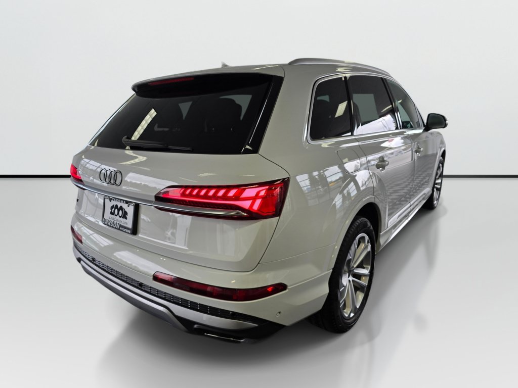 Used 2025 Audi Q7 3.0T Premium Plus AWD/4WD image 3