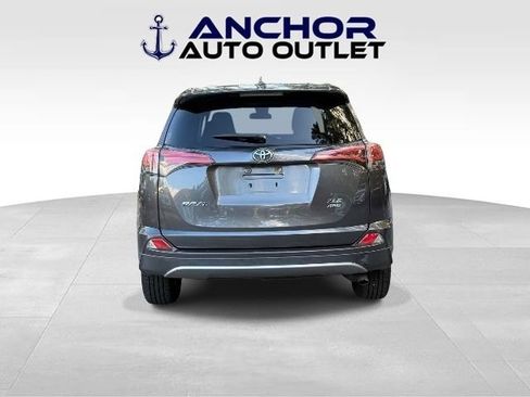Used 2018 Toyota RAV4 XLE AWD/4WD image 7