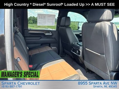 Used 2024 Chevrolet Silverado 2500 High Country AWD/4WD image 30