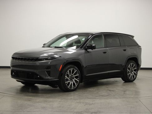 Used 2025 Jeep Wagoneer S Limited image 4