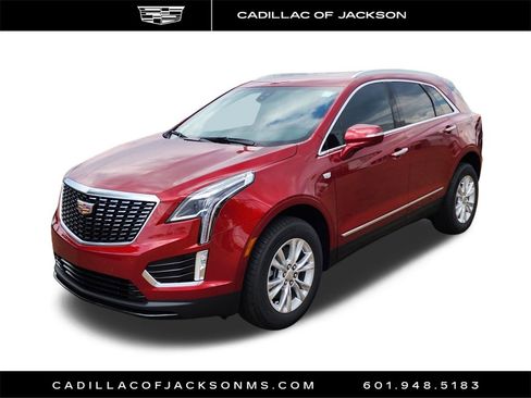 New 2025 Cadillac XT5 Luxury image 2
