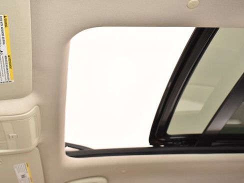 Used 2022 Cadillac XT5 Premium Luxury w/ LPO, Floor Liner Package image 19