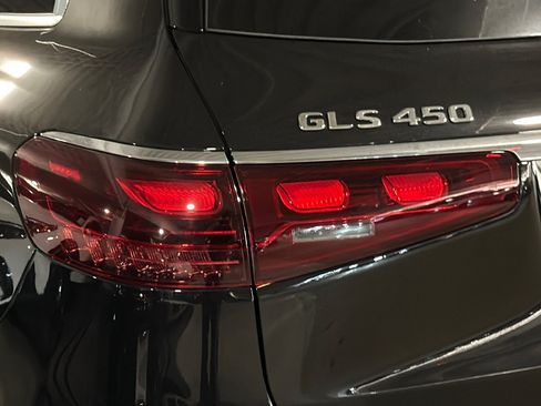 New 2026 Mercedes-Benz GLS 450 4MATIC image 28