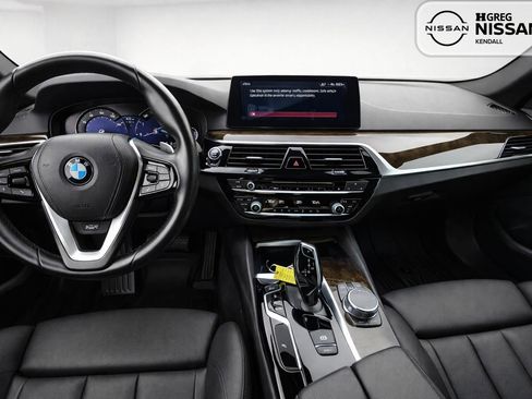 Used 2017 BMW 530i xDrive AWD/4WD image 9