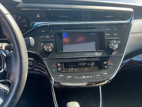 Used 2013 Toyota Avalon XLE FWD image 6