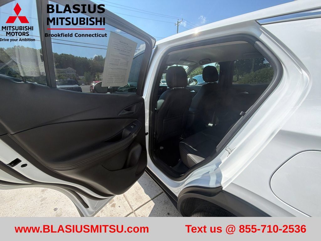 Used 2024 Buick Encore GX Preferred FWD image 31