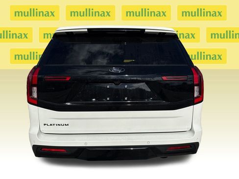 New 2026 Ford Expedition Platinum image 15