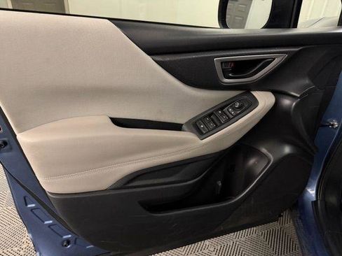 Used 2023 Subaru Forester Base image 7