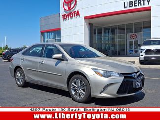 Used 2017 Toyota Camry SE w/ Moonroof Package FWD video 1
