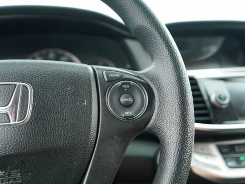 Used 2015 Honda Accord EX image 30