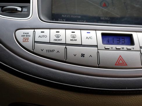 Used 2014 Hyundai Genesis 3.8 w/ Technology Package 03 image 7