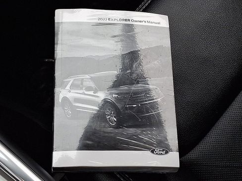 Certified 2022 Ford Explorer Limited w/ Hybrid Equipment Group 310A image 29